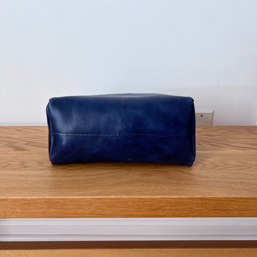 Portland Leather Modified Triangle Bag Cowboy Blue and Bifold Wallet - Picture 7 of 15